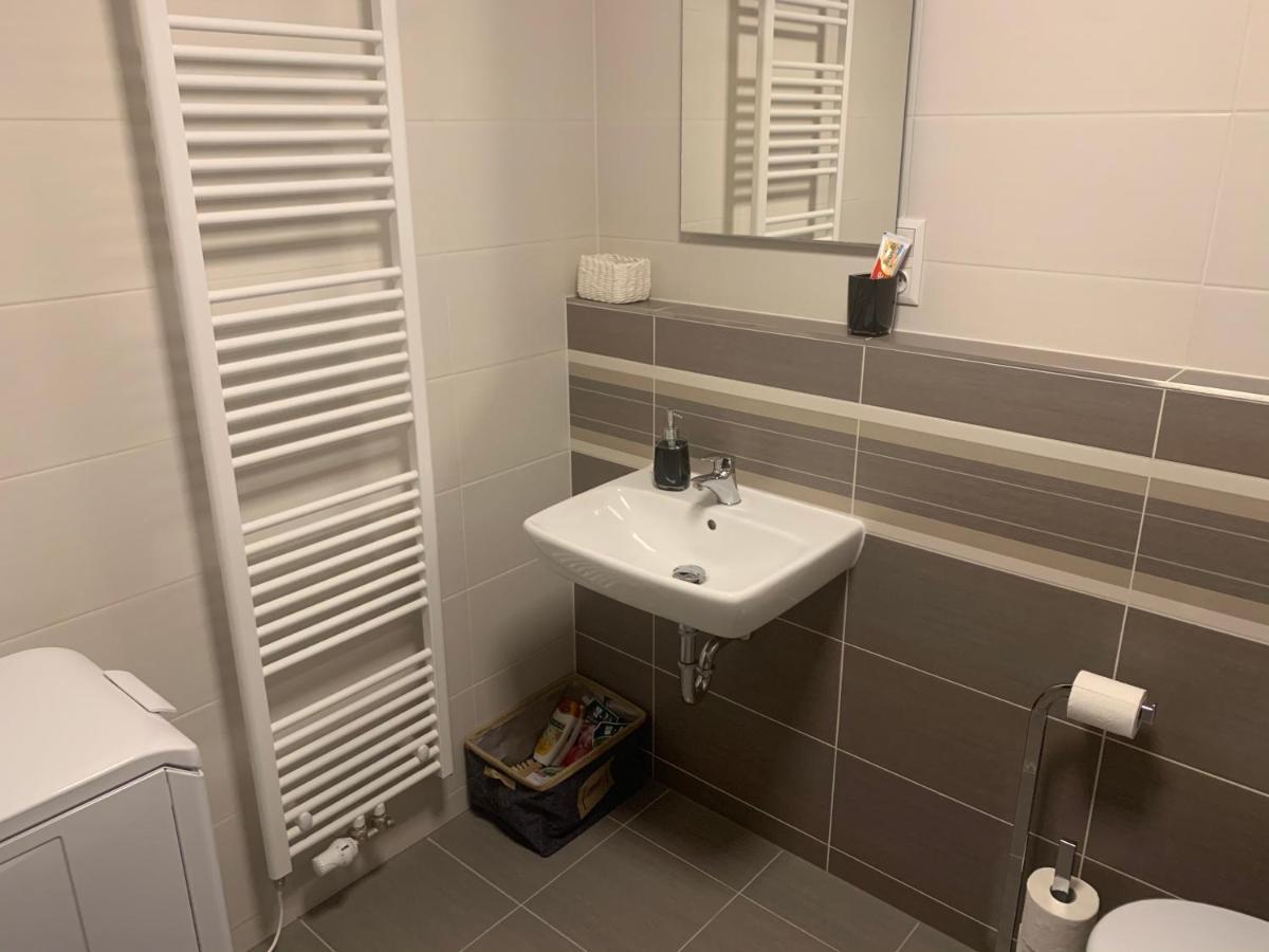 Modern Apartment In The City Center プルゼニ エクステリア 写真